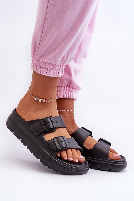 Elegant women's flip-flops by Step in Style featuring a 3.5 cm platform height and adjustable straps for ultimate comfort and luxury in summer fashion.