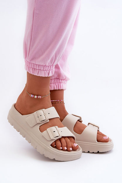 Luxurious lightweight women's flip-flops made from foam, featuring a modern 3.5 cm platform, perfect for summer wear, by Step in Style.