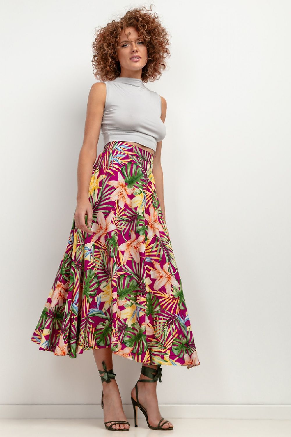 Elegant Tessita maxi viscose skirt in luxurious pattern, perfect for summer occasions