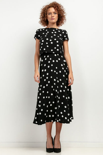 Close-up of Tessita T408 Viscose Patterned Blouse showcasing its rich pattern and soft, airy fabric ideal for summer elegance.