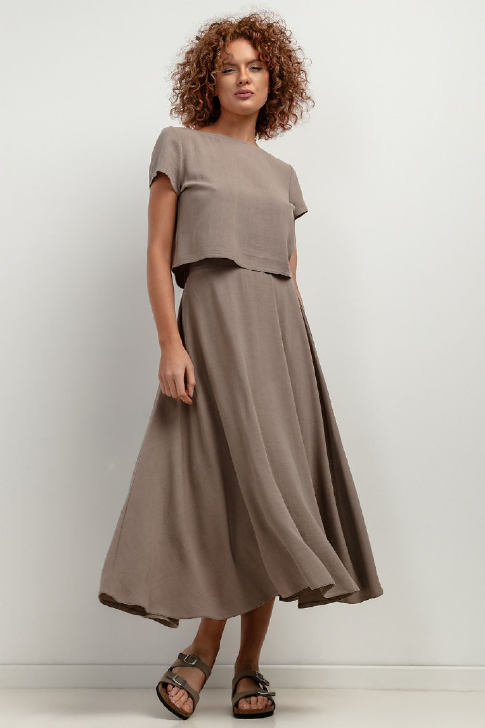 Tessita T401 linen blouse in stylish summer design, crafted from lightweight breathable fabric with 70% viscose and 30% linen for ultimate comfort.