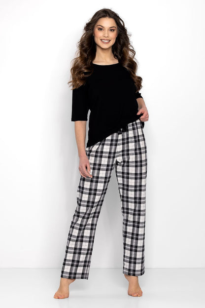 Luxury Women's 2-Piece Pajamas Set by Momenti Per Me featuring an elegant U neckline and 3/4 sleeves, designed for ultimate comfort and style.