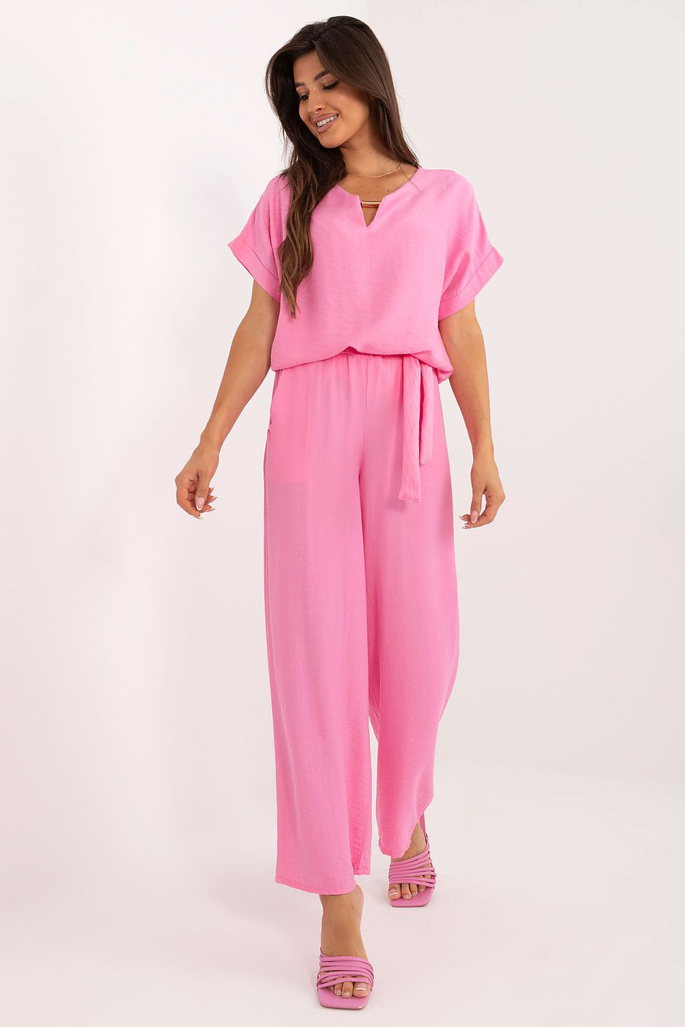 Elegant viscose blouse and high-waisted wide-leg trousers set by Italy Moda, showcasing a sophisticated blend of comfort and style for everyday fashion.
