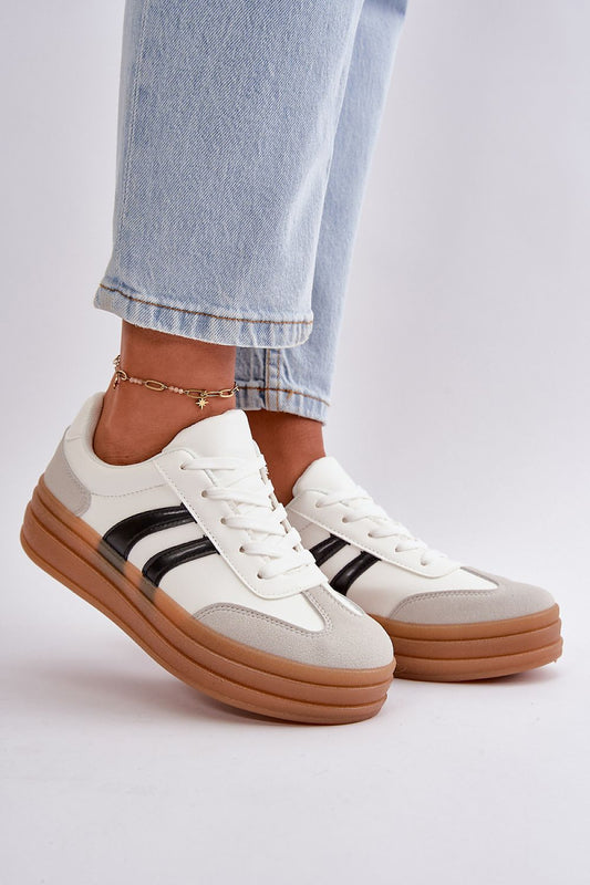 Elegant close-up of Trendy Platform Sneakers for Women by Step in Style, showcasing the luxurious imitation leather finish and 7cm upper height.