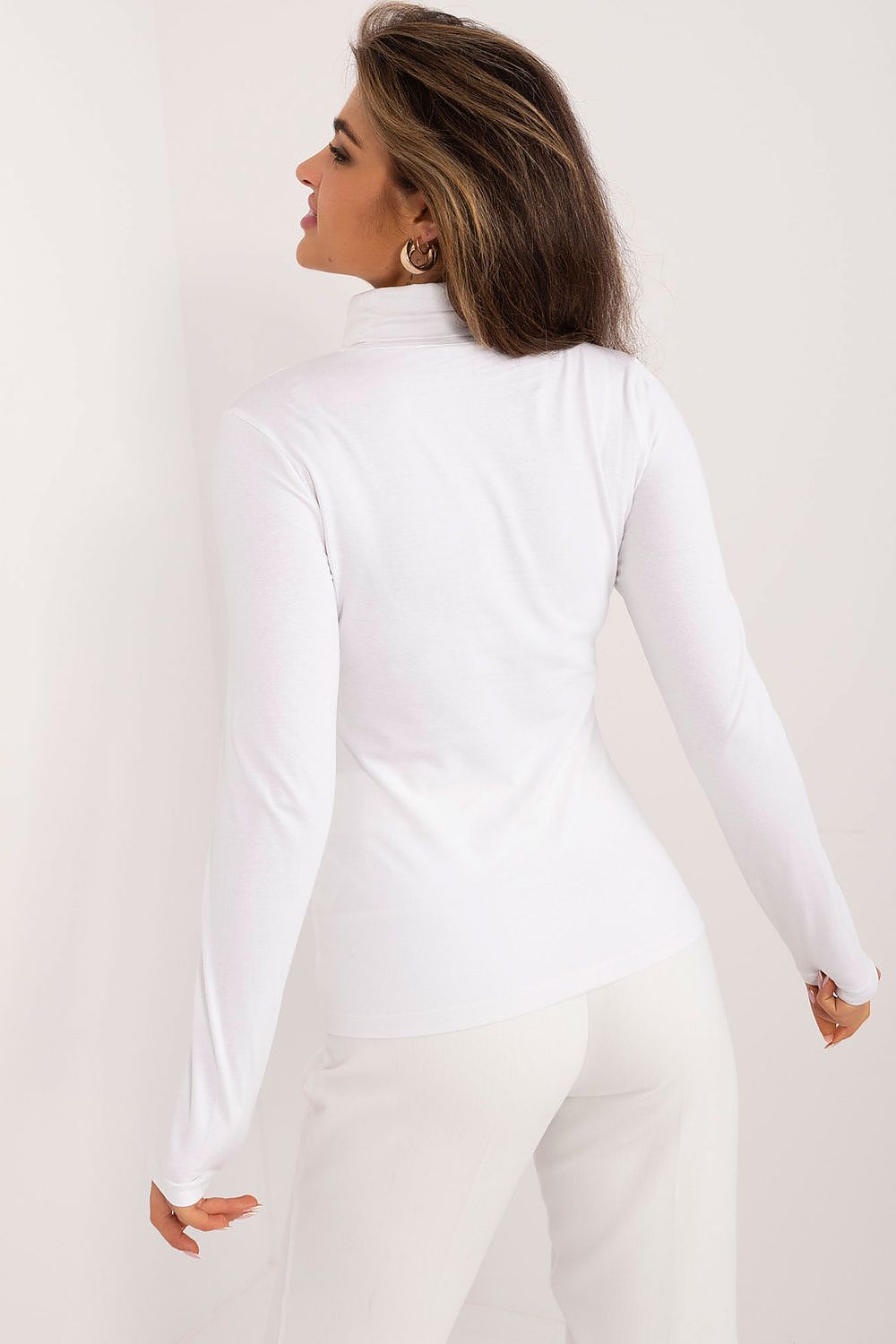 Elegant Sublevel turtleneck sweater in soft cotton blend, perfect for casual and work outfits, showcasing long sleeves and a classic cut for versatile styling.
