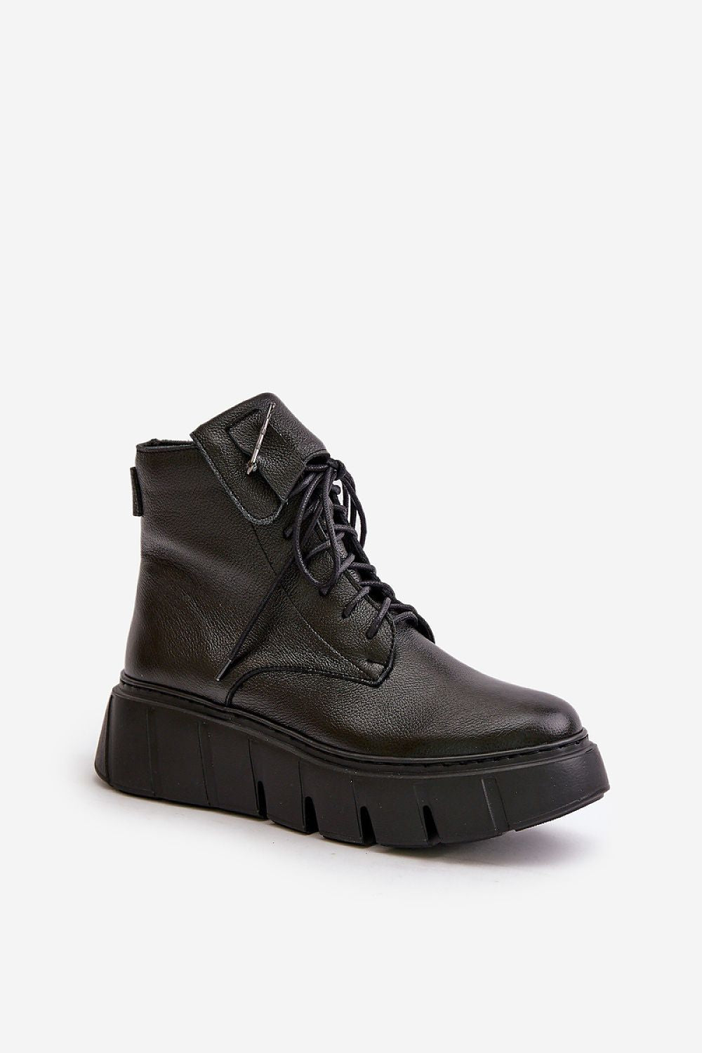 Chic luxury leather boots for women with 5 cm height platform and decorative buckle, crafted by Step in Style for polished winter fashion.