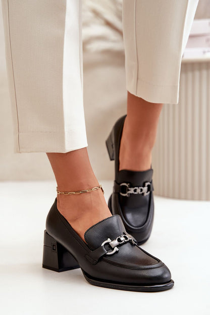 Elegant Vinceza natural leather heeled low shoes for women with a 6.5cm block heel, showcasing luxury craftsmanship and timeless style.