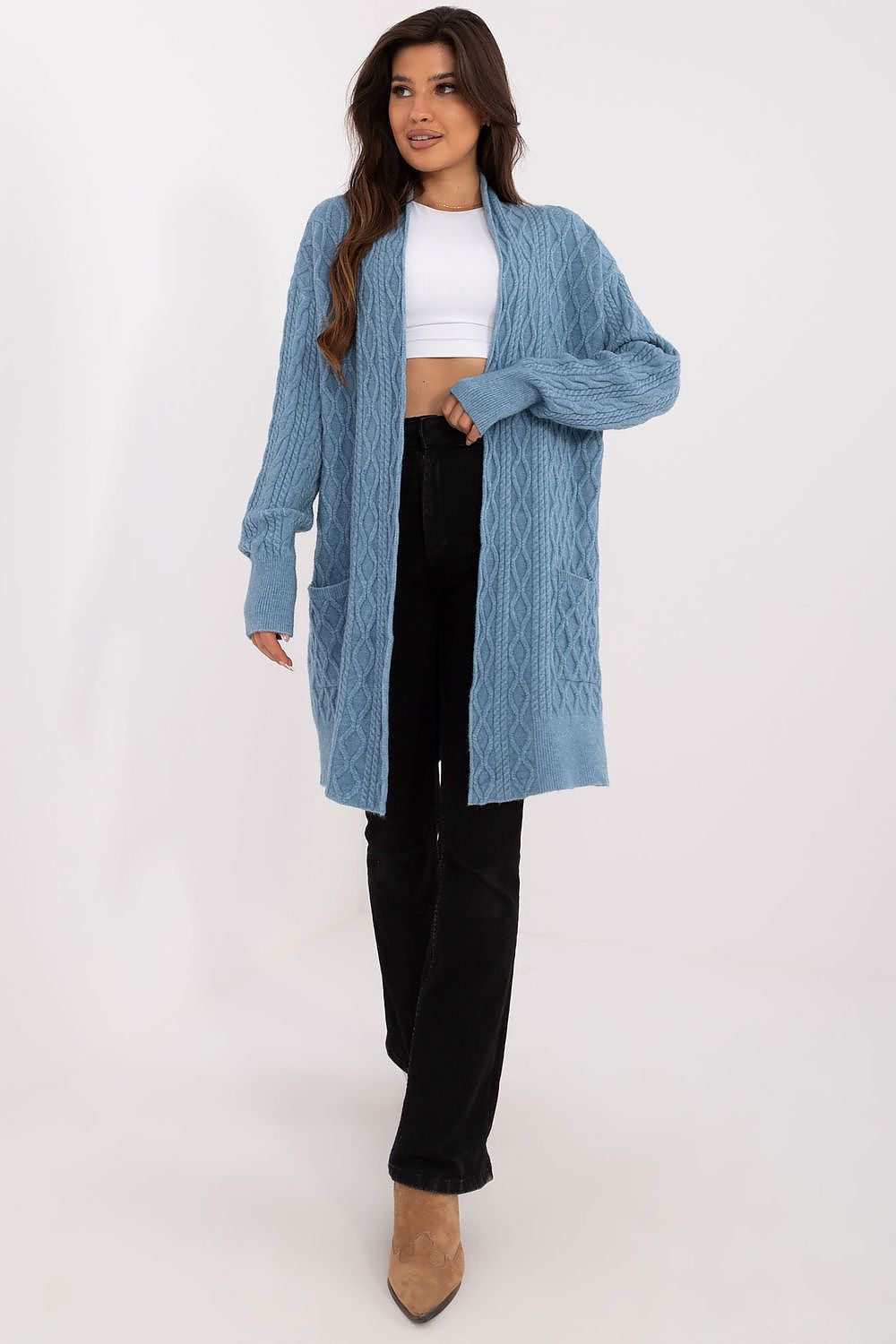 Chic long-length cardigan by AT, made from a soft blend of fabrics, enhancing your wardrobe with a touch of sophistication.