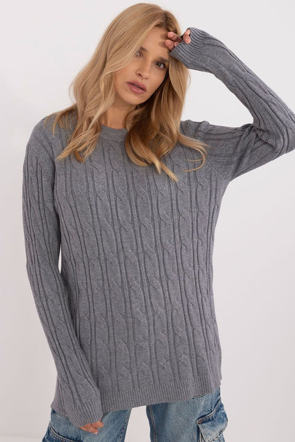 Elegant women's AT casual sweater in a soft viscose blend, featuring long sleeves and a classic round neckline, perfect for luxurious everyday wear.