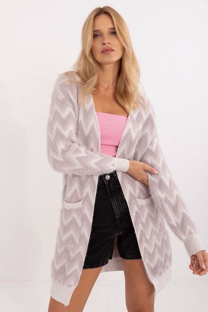 Chic buttonless cardigan from AT with a standard length and functional slip pockets, perfect for everyday wear.