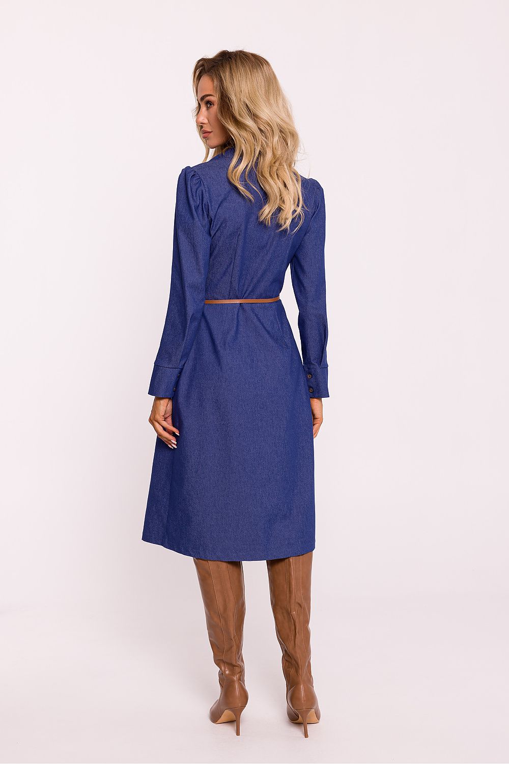 Chic Moe cotton daydress that combines comfort and style, unlined and airy, ideal for day-to-night wear.