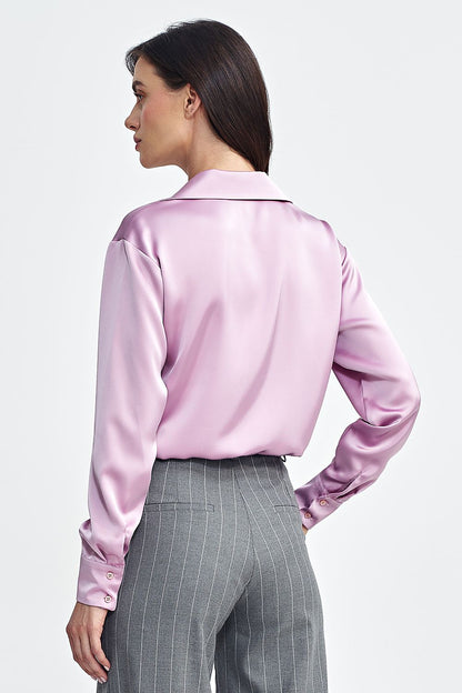 Chic styling of the elegant satin-like body by Nife, demonstrating versatility for modern fashion with a classic touch.