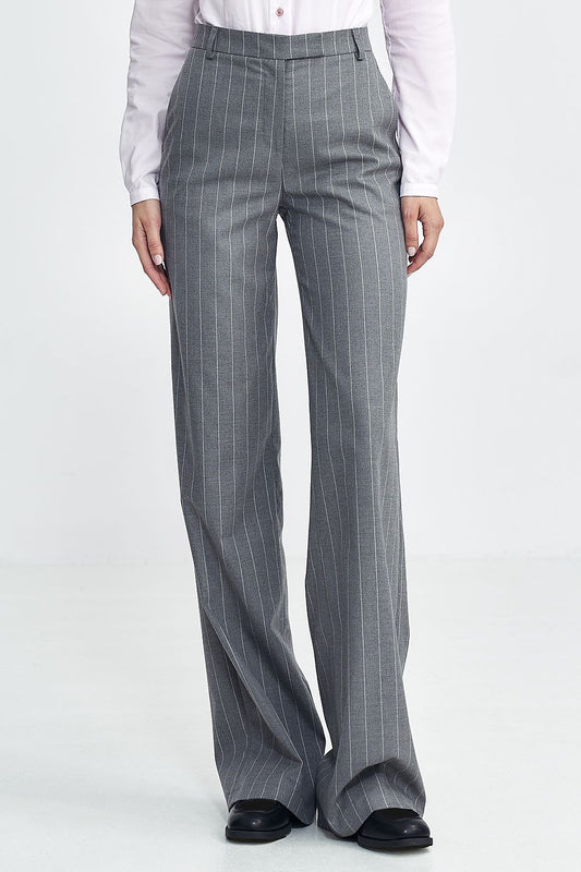 Elegant women's bootcut trousers by Nife, featuring a high waist and subtle tennis-style stripes for an sophisticated silhouette.