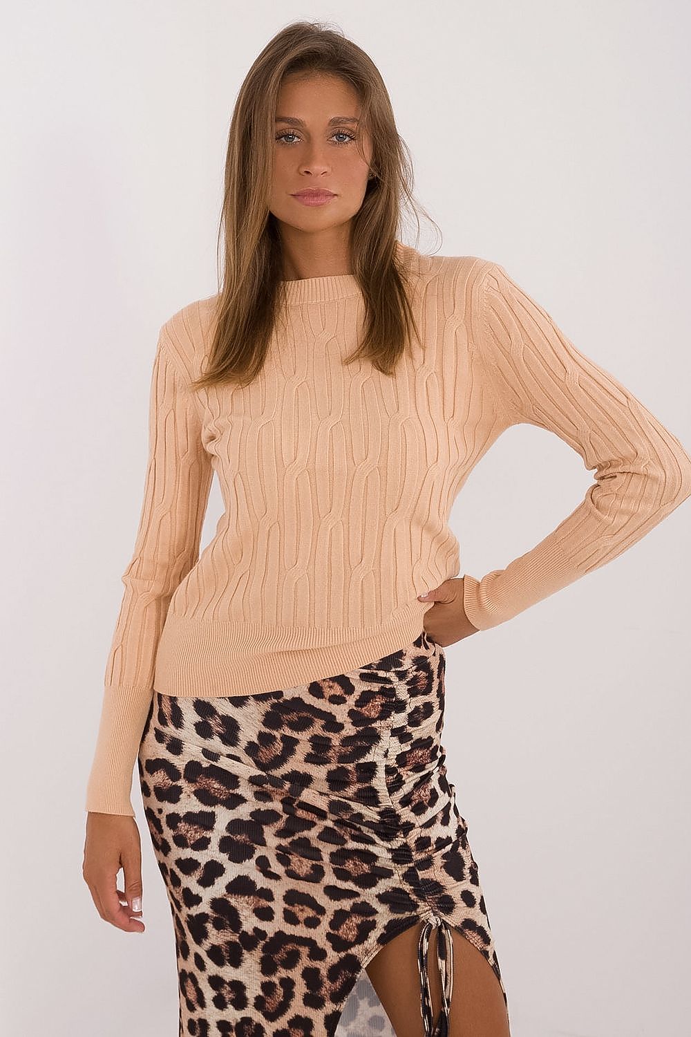 Versatile and elegant women's sweater by AT, highlighting a fine blend of materials for luxurious comfort and style.