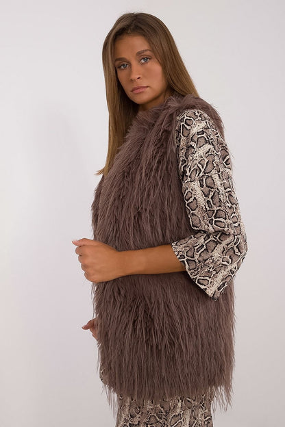 Luxurious women’s fur vest by AT, crafted from 100% polyester, ideal for casual and elegant outfits with a comfortable fit.