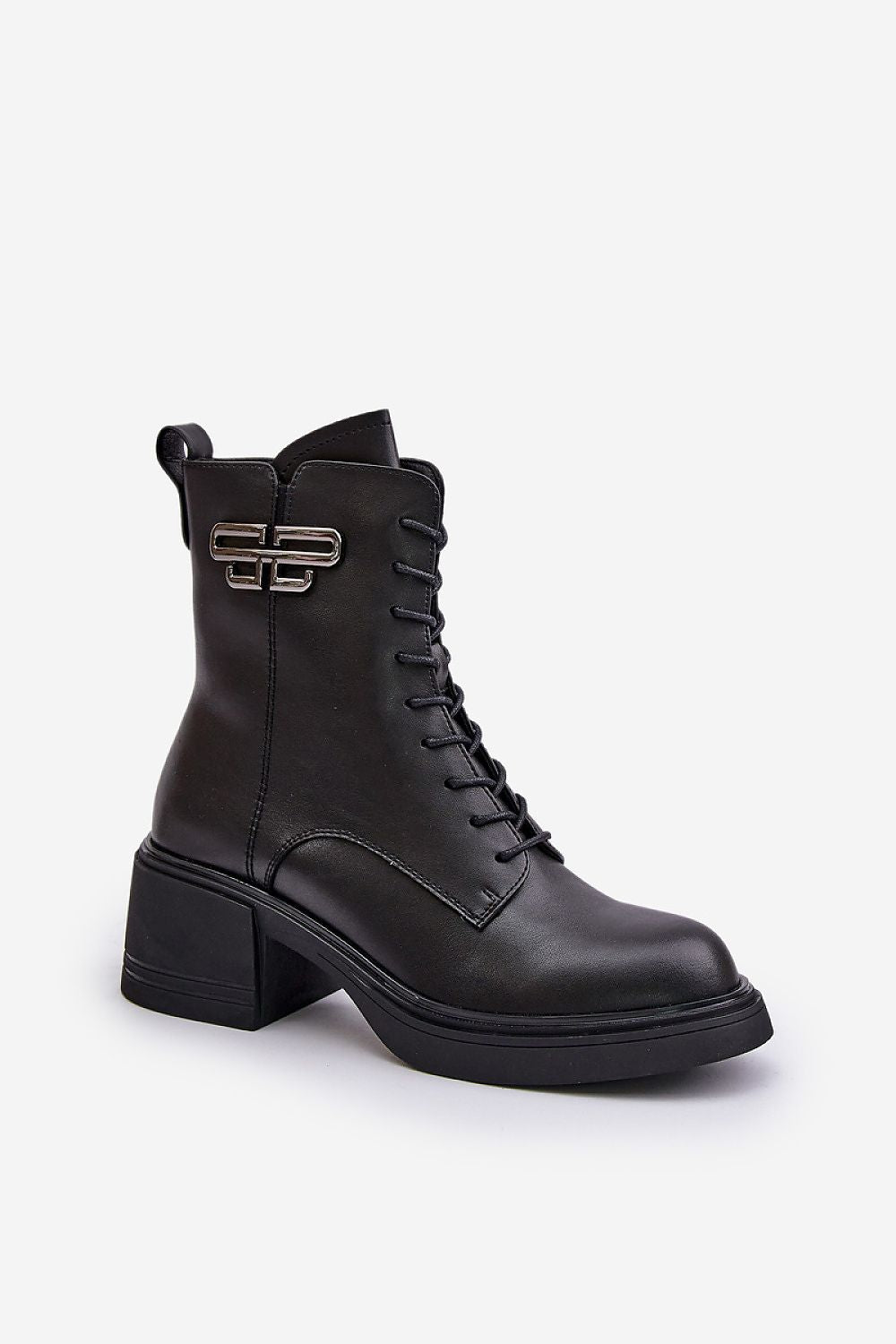 Close-up of Vinceza Women's Natural Leather Heel Boots, highlighting the natural leather texture and sophisticated zipper detail for ultimate luxury.