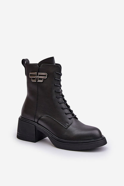 Close-up of Vinceza Women's Natural Leather Heel Boots, highlighting the natural leather texture and sophisticated zipper detail for ultimate luxury.