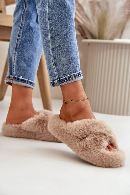 Luxury women's fur slippers by Step in Style featuring a 4cm thick sole for ultimate comfort and elegance, perfect for stylish relaxation.