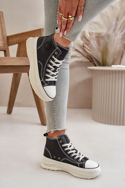 Step in style with Big Star Women's PU Sneakers featuring a chic 4.5 cm platform, combining timeless elegance and ultimate comfort for your elevated look.