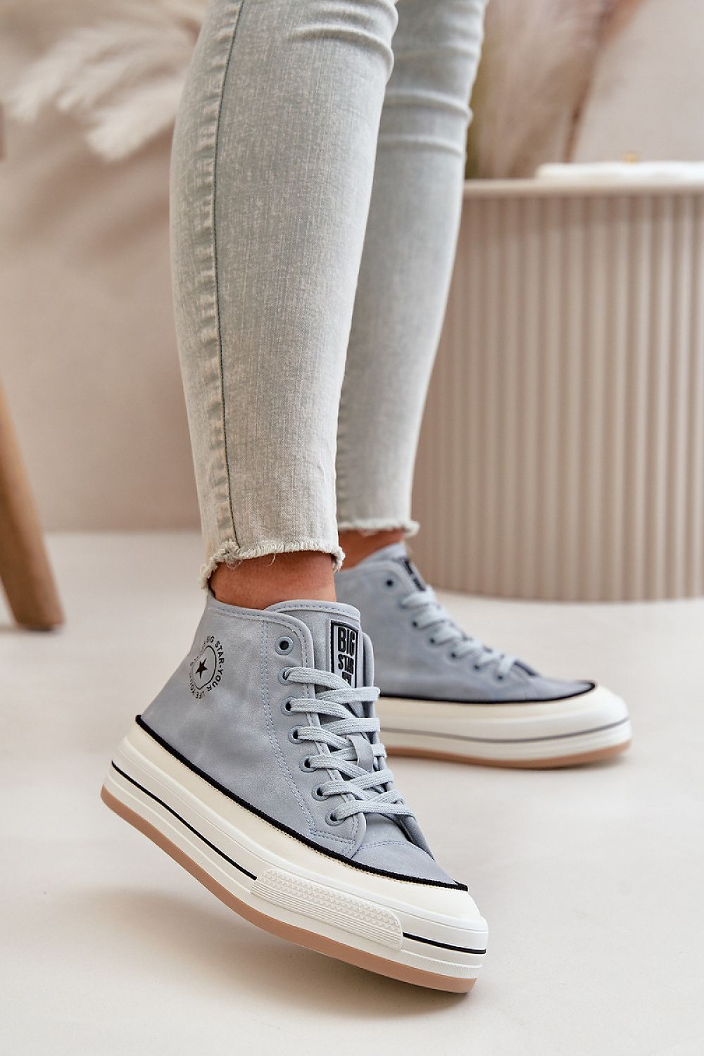 Big Star women's sneakers in stylish artificial leather, featuring a comfort insole and solid rubber sole, perfect for autumn winter fashion by Step in style.