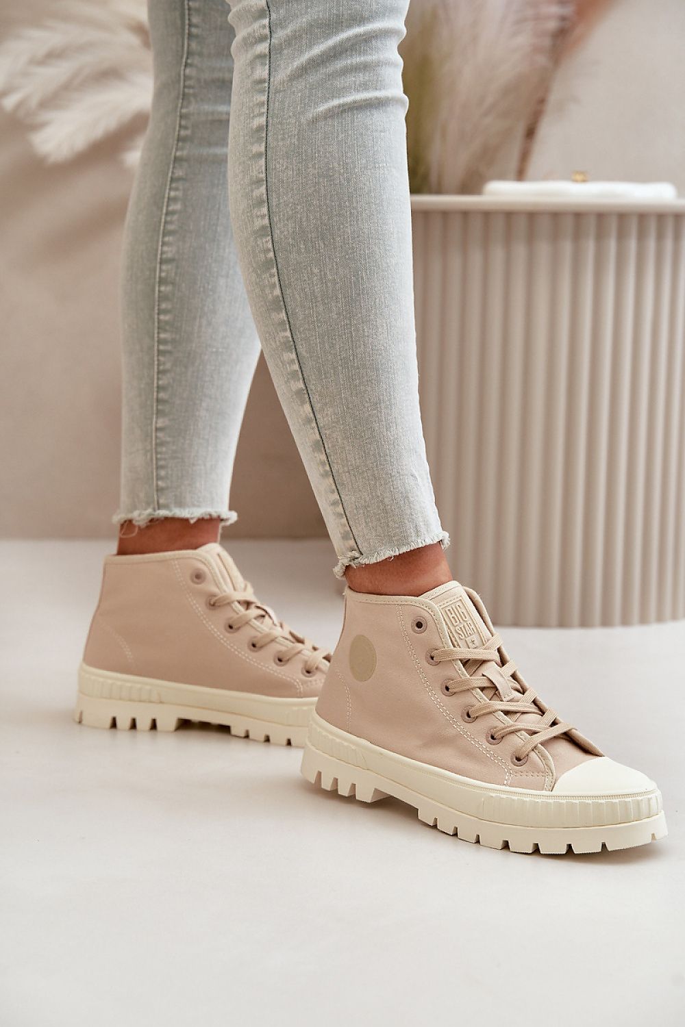 Elegant Big Star women's stylish sneakers crafted from durable textile with a rubber sole, designed by Step in style for ultimate comfort and sophistication.