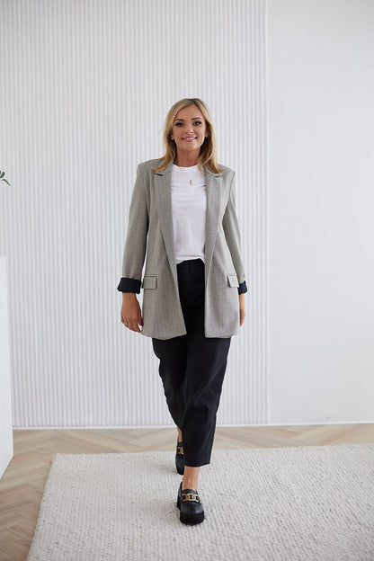 La Aurora Jacquard Knit Jacket featuring elegant design with silver lurex, perfect for mature women's refined style.