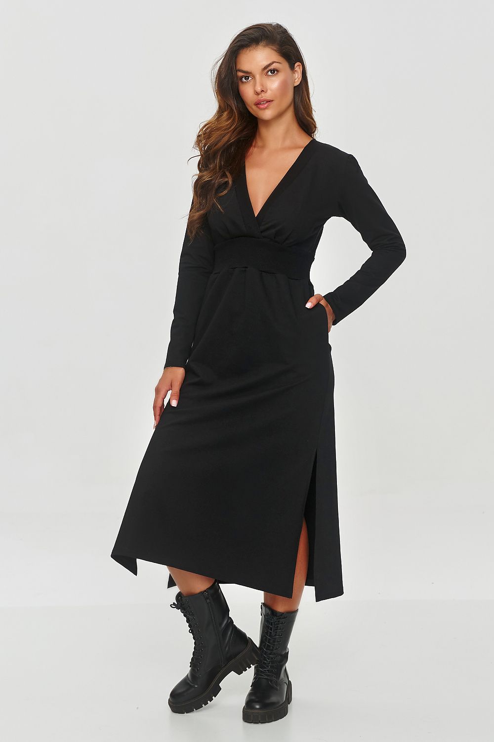 Stylish Makadamia Midi Sweatshirt Dress with Practical Pockets and Feminine Slits for Effortless Movement