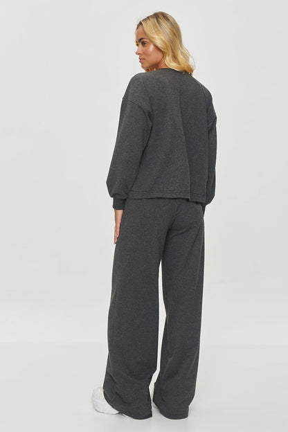 Complete view of the Makadamia Luxury Tracksuit Set, showcasing its oversized sweatshirt and wide legs for ultimate comfort.