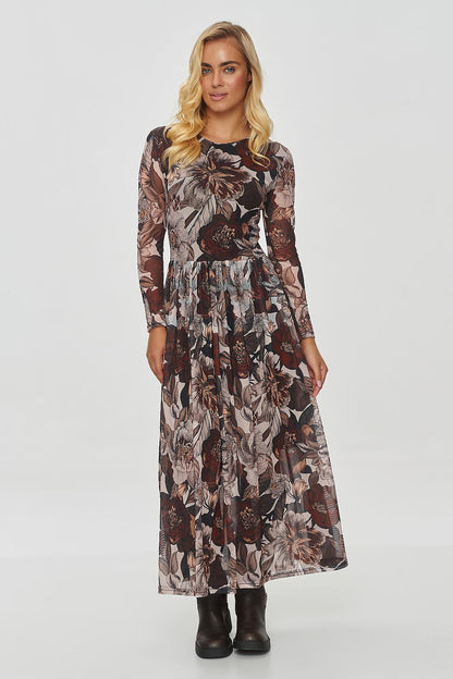 Flared bottom of the Makadamia daydress, highlighting the delicate design and lightness perfect for autumn evenings.