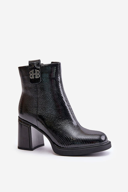 Chic Vinceza Women's Ankle Boots showcasing a rounded toe design, crafted from premium natural leather, ideal for adding a touch of luxury to any outfit.