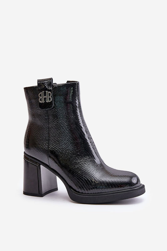 Chic Vinceza Women's Ankle Boots showcasing a rounded toe design, crafted from premium natural leather, ideal for adding a touch of luxury to any outfit.