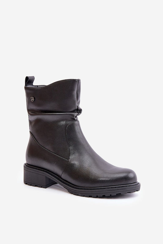 Elegant Vinceza Women's ankle boots in natural leather showcasing durability and refined design, highlighted by a sleek zipper and 4cm heel, ideal for fashion-forward women looking for comfort and style.
