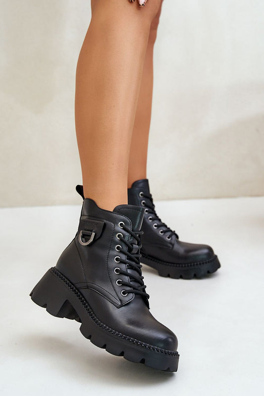 Elegant Vinceza women's natural leather boots featuring a stylish 6 cm heel and a convenient zipper, designed for comfort and warmth in autumn and winter.