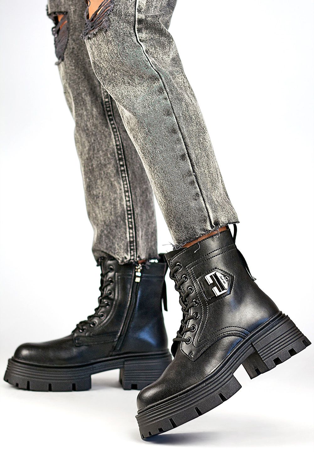 Stylish PRIMO beige leather boots with eco-fur lining, upper height of 15 cm, designed for warmth and comfort during chilly seasons.