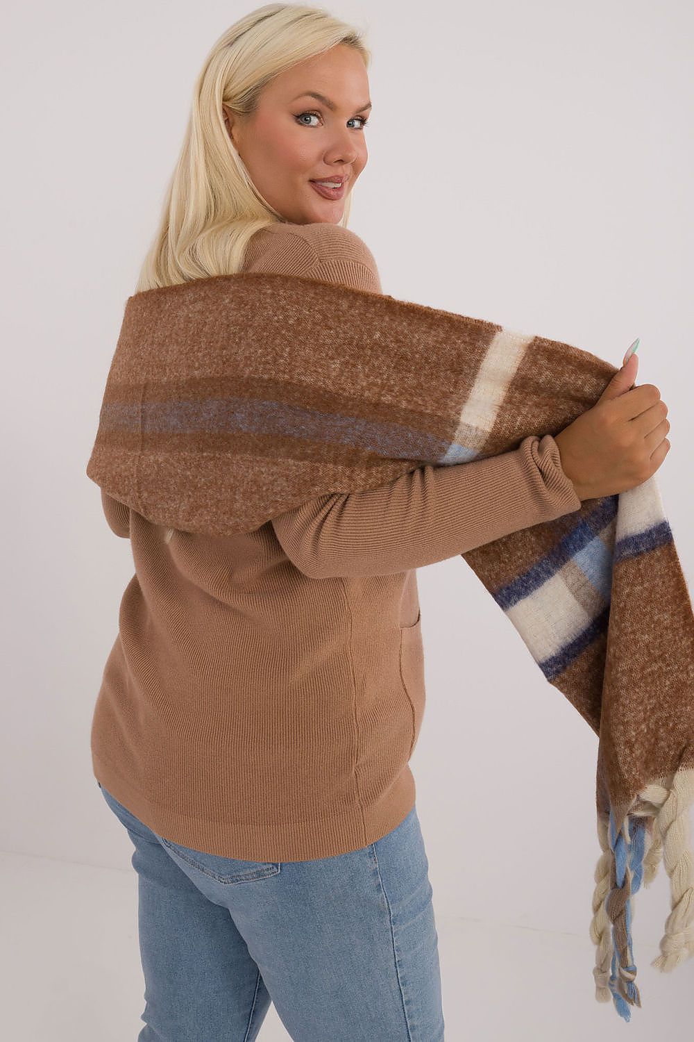 Sophisticated long polyester scarf with tassels by AT, perfect for elevating your winter outfits with elegance.