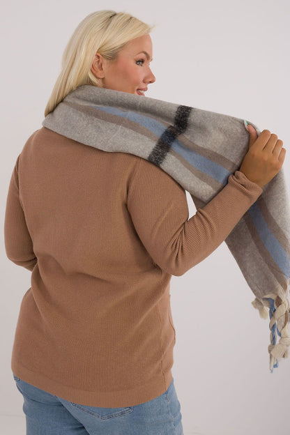 Stylish 180cm scarf with a luxurious check design and tassels by AT, ideal for enhancing your winter wardrobe.