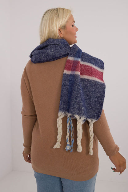 Versatile 180cm long polyester scarf with trendy check design and tassels, designed by AT for ultimate winter comfort.