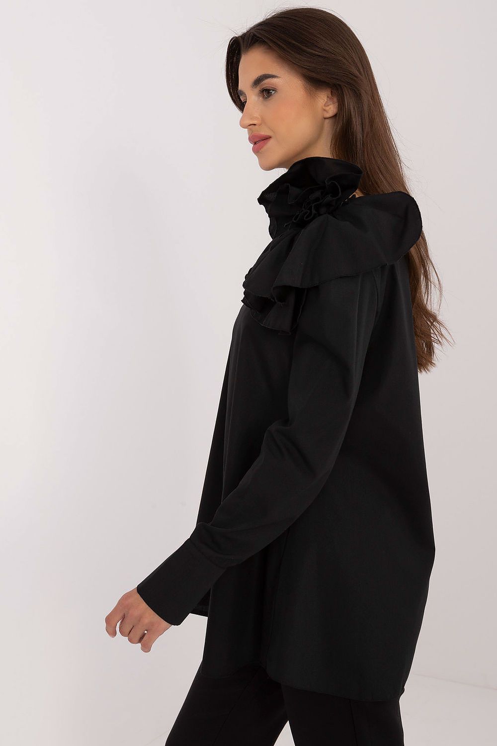 Back view of the Lakerta Blouse featuring a zipper closure, ensuring a comfortable fit and elegant silhouette.