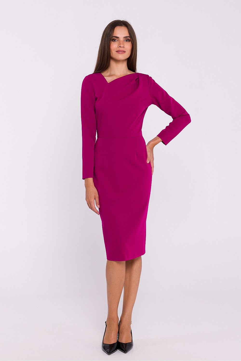 Stylove pencil cut dress in a sophisticated fit, demonstrating the graceful silhouette and stylish long sleeves.