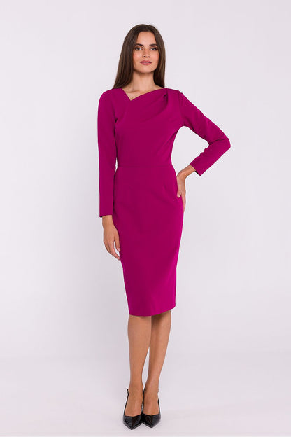 Stylove pencil cut dress in a sophisticated fit, demonstrating the graceful silhouette and stylish long sleeves.