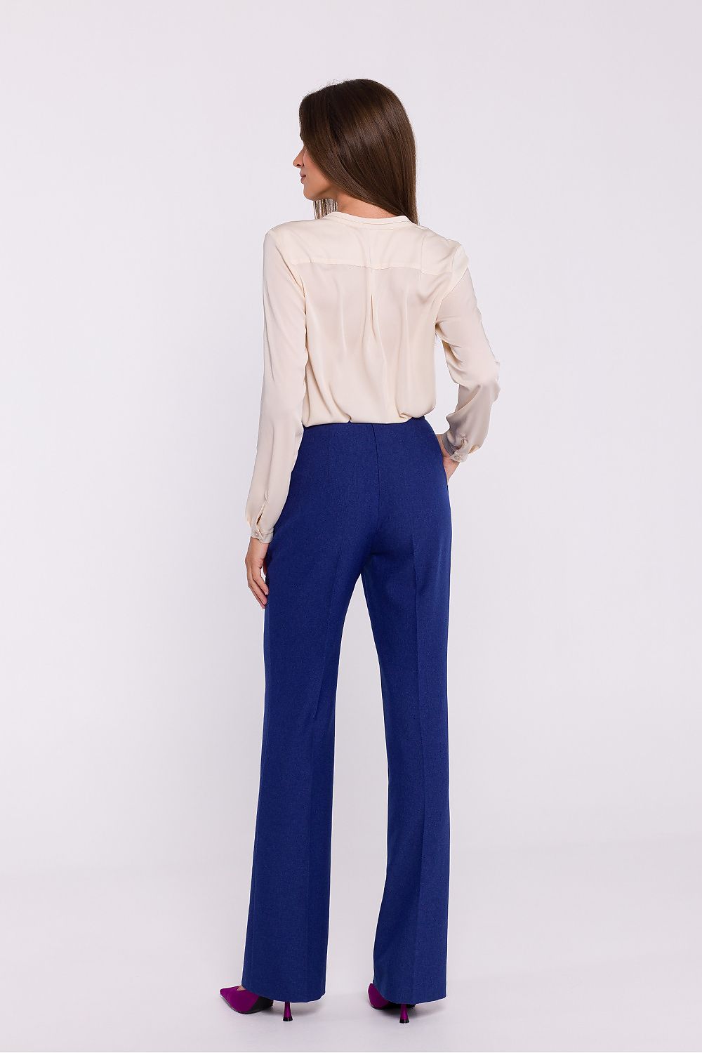 Stylish high-rise flared trousers for women from Stylove, showcasing a luxurious fit and pressed edge detail, perfect for work.
