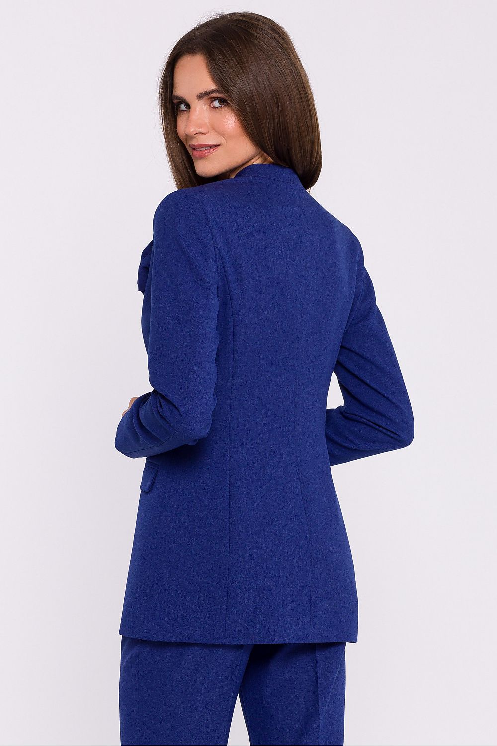 Sophisticated women's fully lined jacket by Stylove, designed with a minimalist collarless structure and decorative flower.