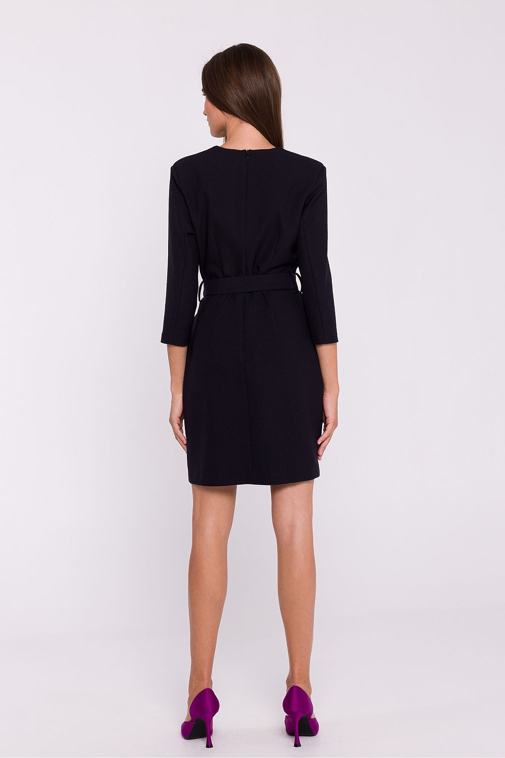 Stylove elegant daydress featuring a sophisticated V-neckline and chic belt detail, showcasing its below-the-knee length for a luxurious look.