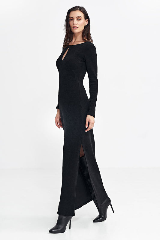 Elegant Nife fitted fit-and-flare maxi dress featuring a side slit and long sleeves for sophisticated styling.