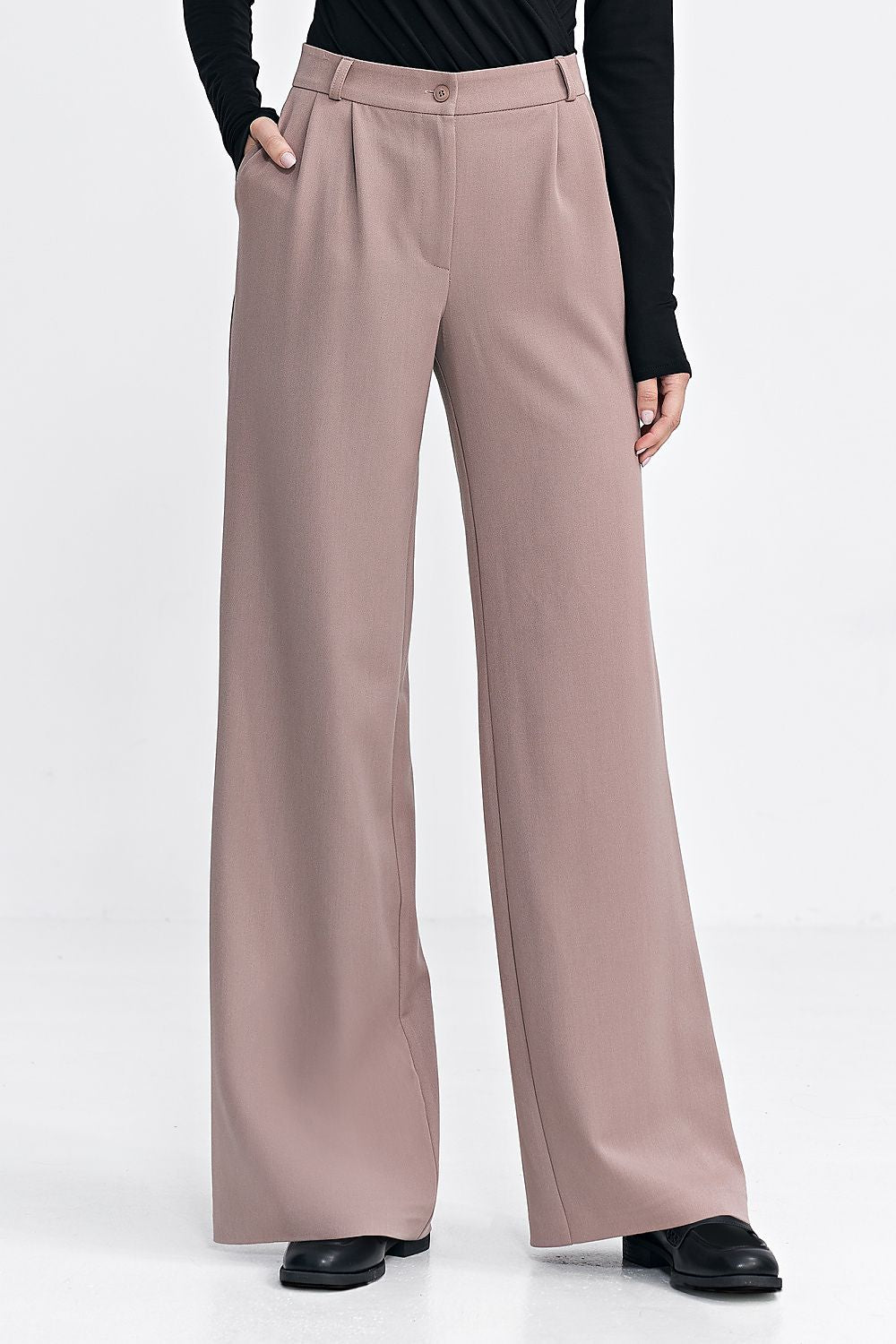  Trousers model 200388 Nife 