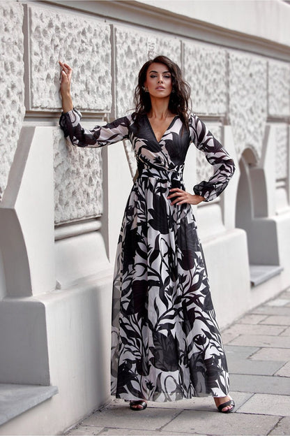 Elegant maxi dress by Roco Fashion, designed with a flattering cut and airy fabric, perfect for all occasions.