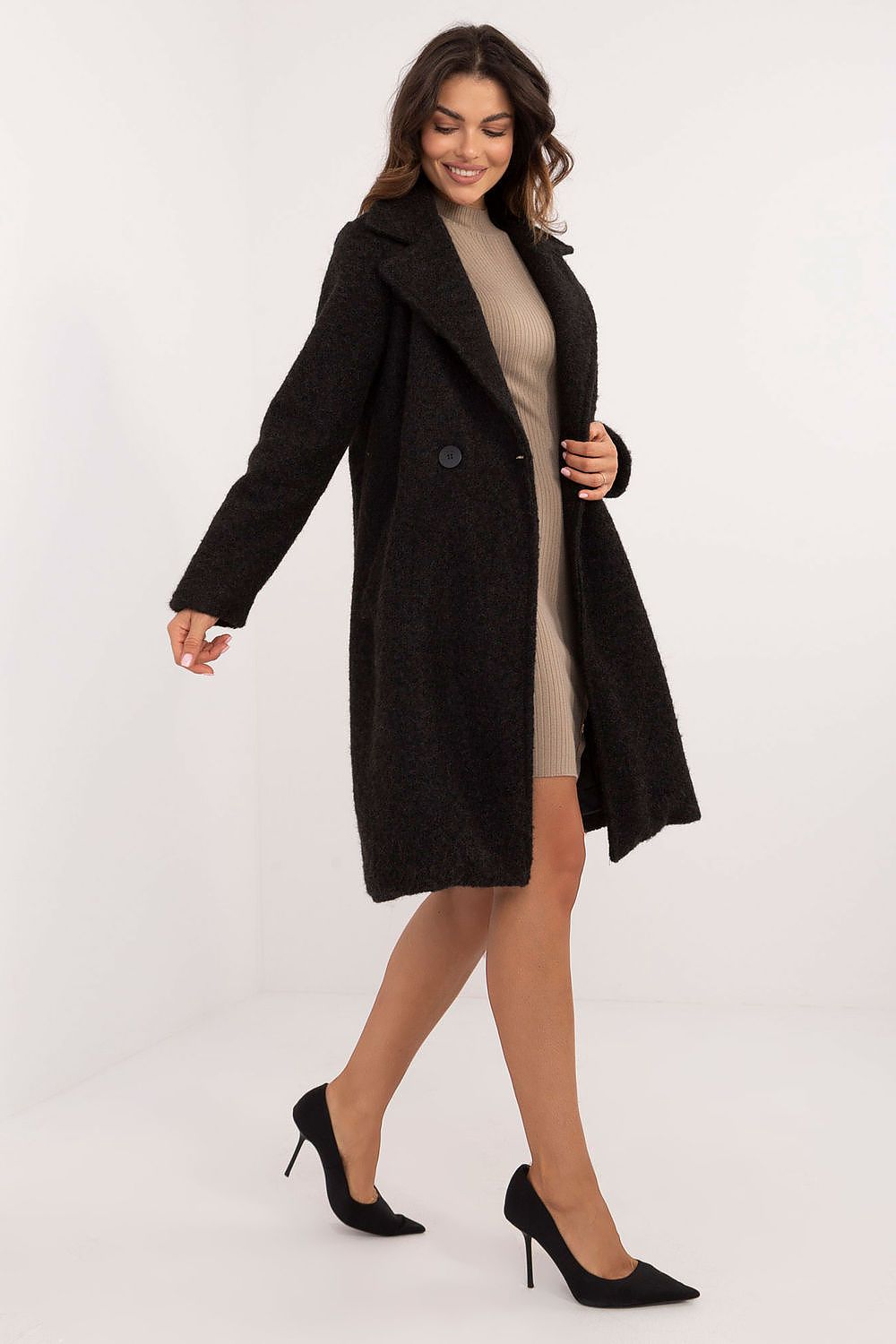 Stylish below-knee winter coat by Italy Moda, showcasing a sophisticated design perfect for autumn-winter occasions.