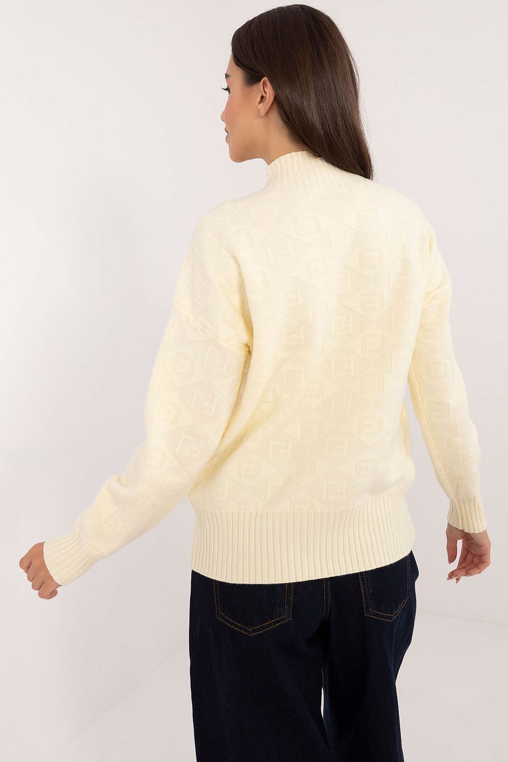 Sophisticated casual jumper by AT, featuring a luxurious blend of acrylic and polyester, ideal for both everyday wear and work occasions.
