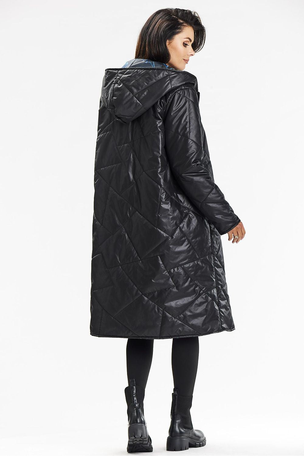 Stylish and functional double-sided hooded coat designed by Awama, embodying elegance with its premium polyester fabric and unique design.