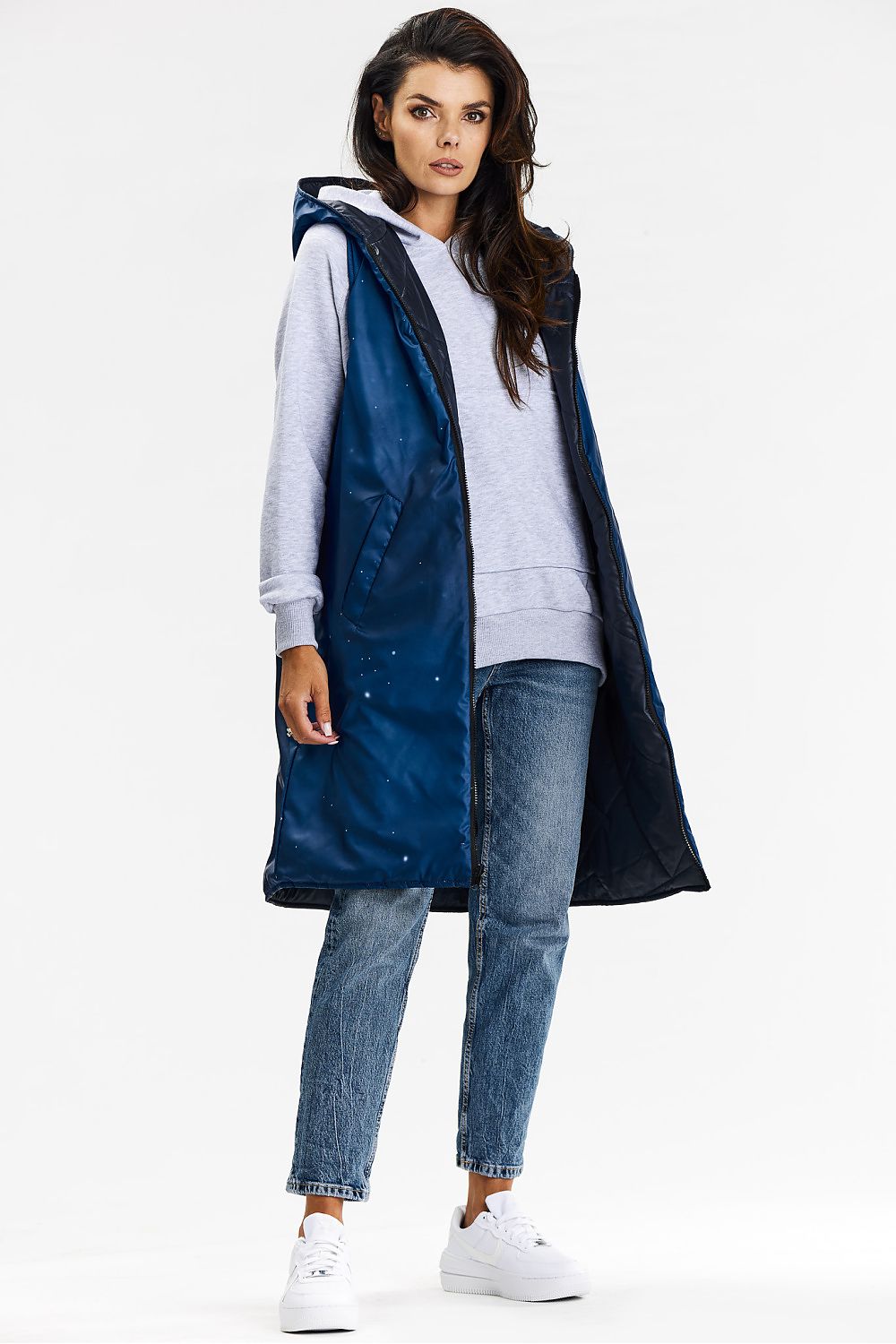 Elegantly crafted double-sided hooded zippered vest by Awama in rich polyester, showcasing versatile style for upscale daily wear.